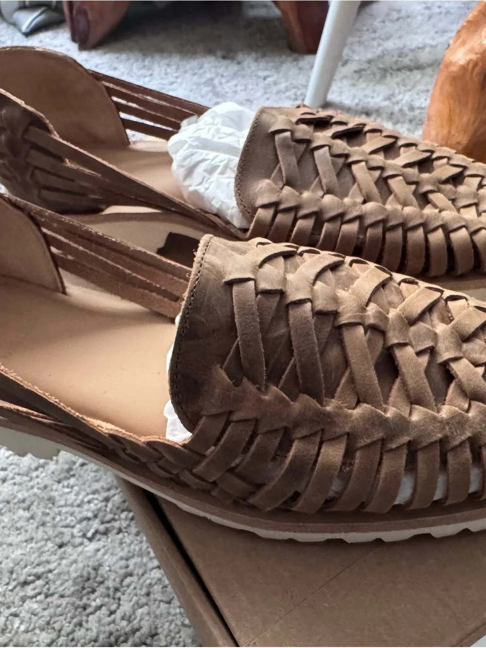 Nisolo NWT Brown Woven Leather Huarache style loafers with lug soles